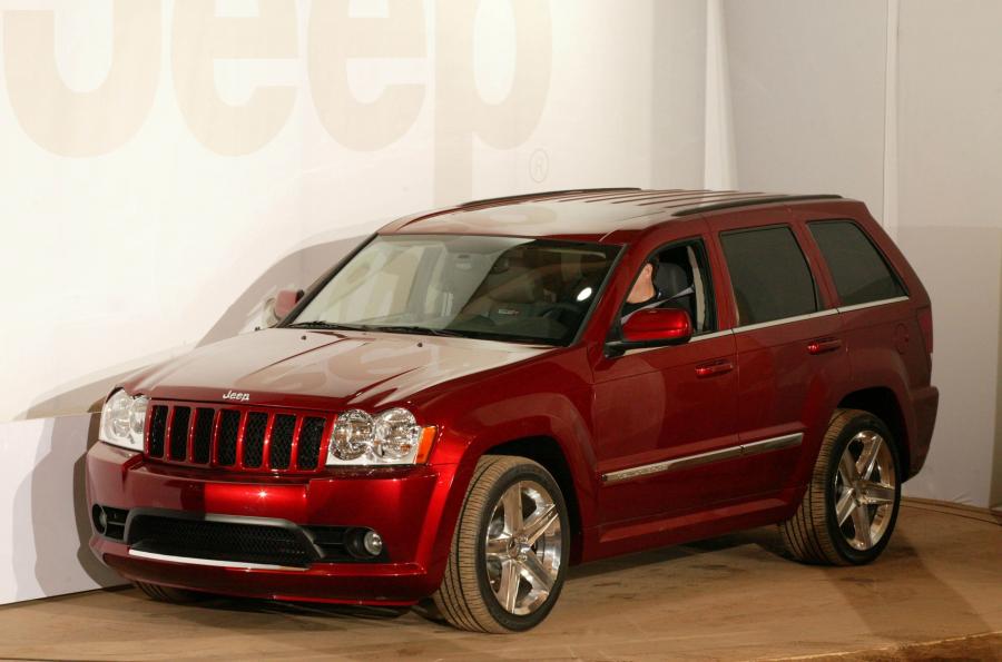  Jeep Grand Cherokee SRT8 2006 года  (фото 10 из 24)